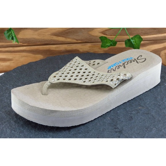 SKECHERS Sz 7 M Brown Flip Flop Synthetic Women Sandals - Picture 1 of 7